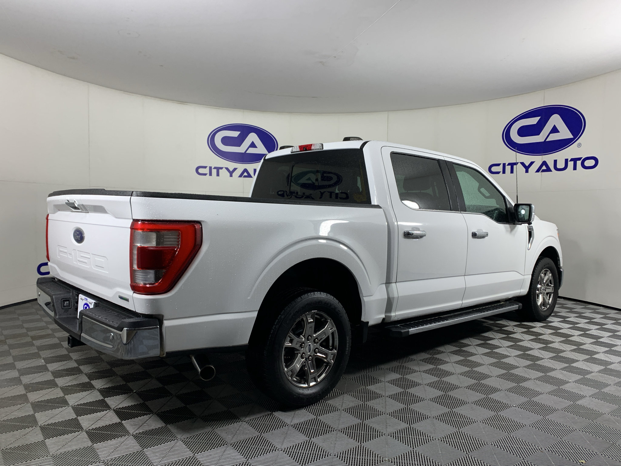 Used 2021 Ford F150 Lariat RWD image 3