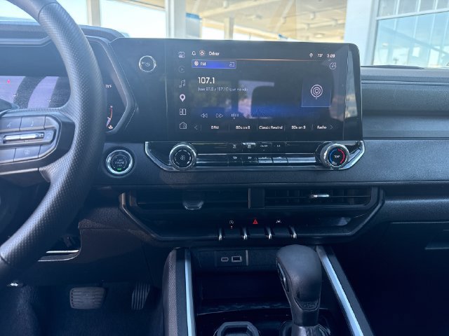 Used 2025 Chevrolet Colorado W/T RWD image 18