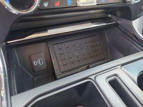 Used 2023 Ford F150 Lariat w/ Trailer Tow Package image 26