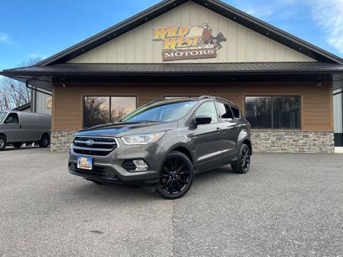 Used 2018 Ford Escape SE w/ SE Sport Appearance Package image 1