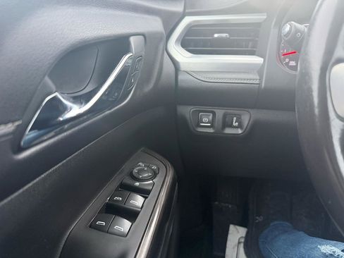 Used 2019 GMC Acadia SLT image 22