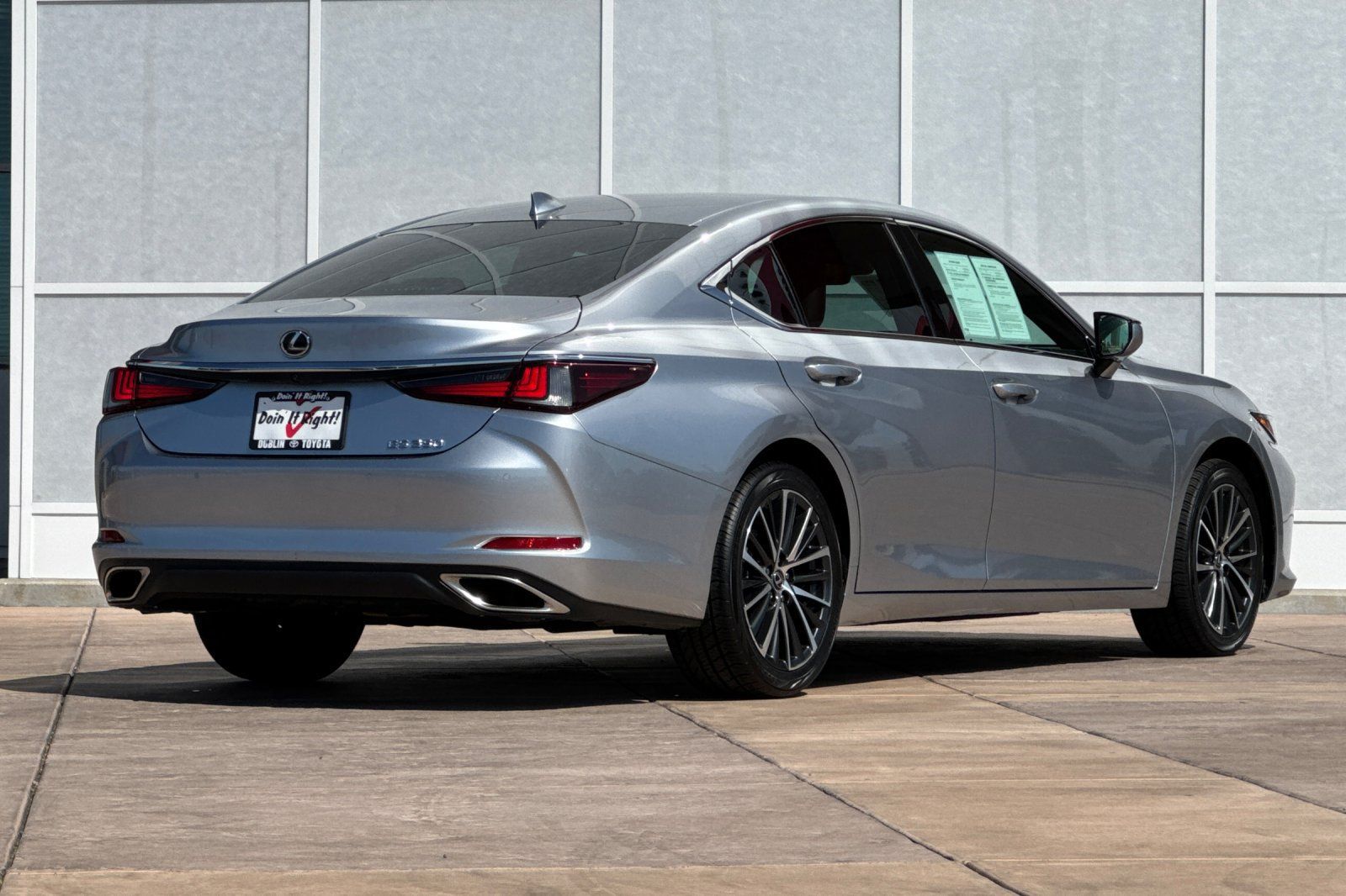 Used 2024 Lexus ES 350 w/ Premium Package FWD image 4