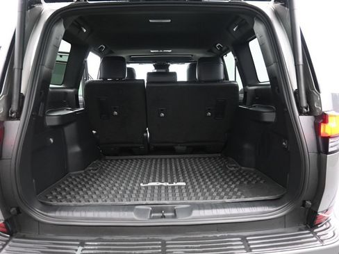Used 2024 Lexus GX 550 AWD/4WD image 23