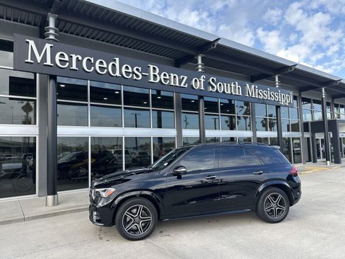 Used 2025 Mercedes-Benz GLE 350 4MATIC image 1