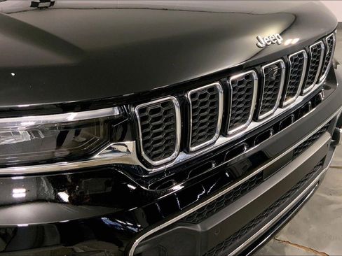 Used 2023 Jeep Grand Cherokee L Overland w/ Advanced Protech Group III AWD/4WD image 29