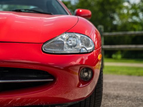 Used 1999 Jaguar XK8 Convertible RWD image 28