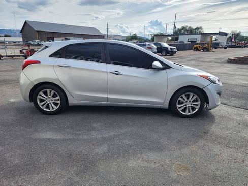 Used 2014 Hyundai Elantra GT FWD image 4