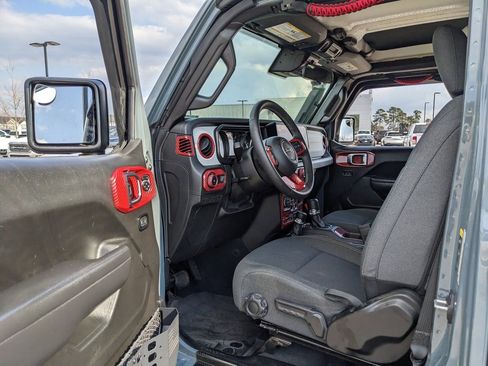 Used 2025 Jeep Wrangler Willys image 34