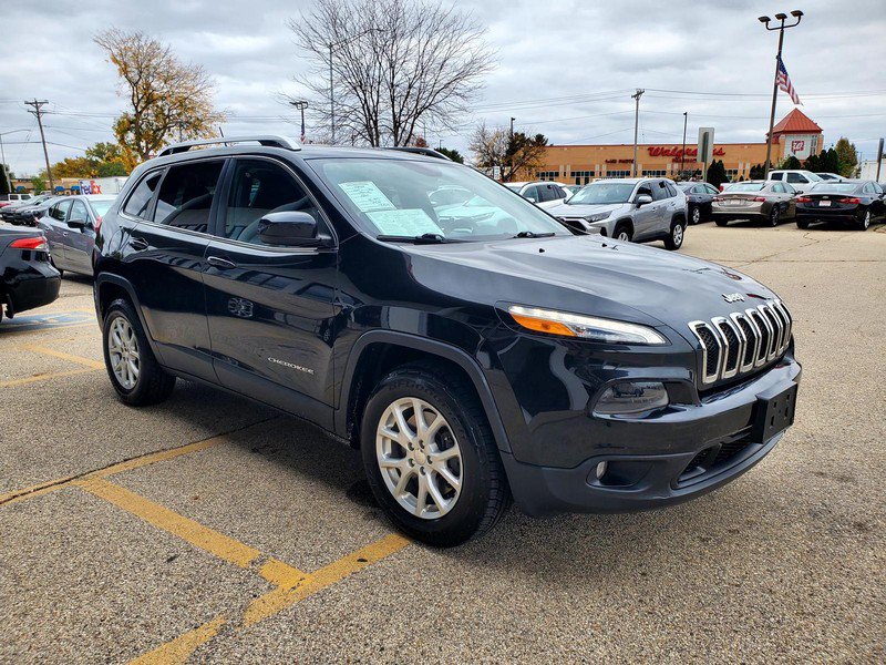 Used 2015 Jeep Cherokee Latitude w/ Cold Weather Group AWD/4WD image 3