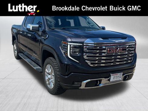 Used 2022 GMC Sierra 1500 Denali w/ Technology Package AWD/4WD image 1