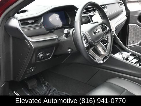 Used 2025 Jeep Grand Cherokee Overland w/ Adv Protech Group III AWD/4WD image 7