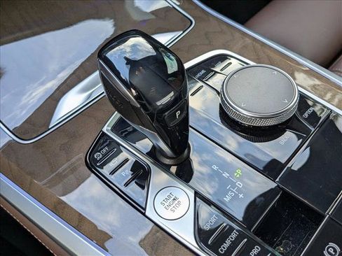 Used 2021 BMW X5 sDrive40i w/ Premium Package image 12