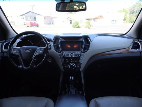 Used 2015 Hyundai Santa Fe Limited w/ Option Group 04 FWD image 16