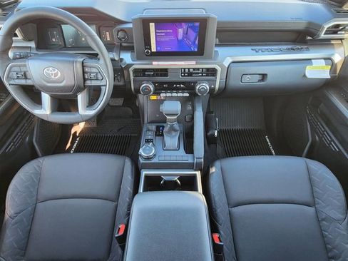 Used 2025 Toyota Tacoma SR5 w/ SR5 Upgrade Package image 19