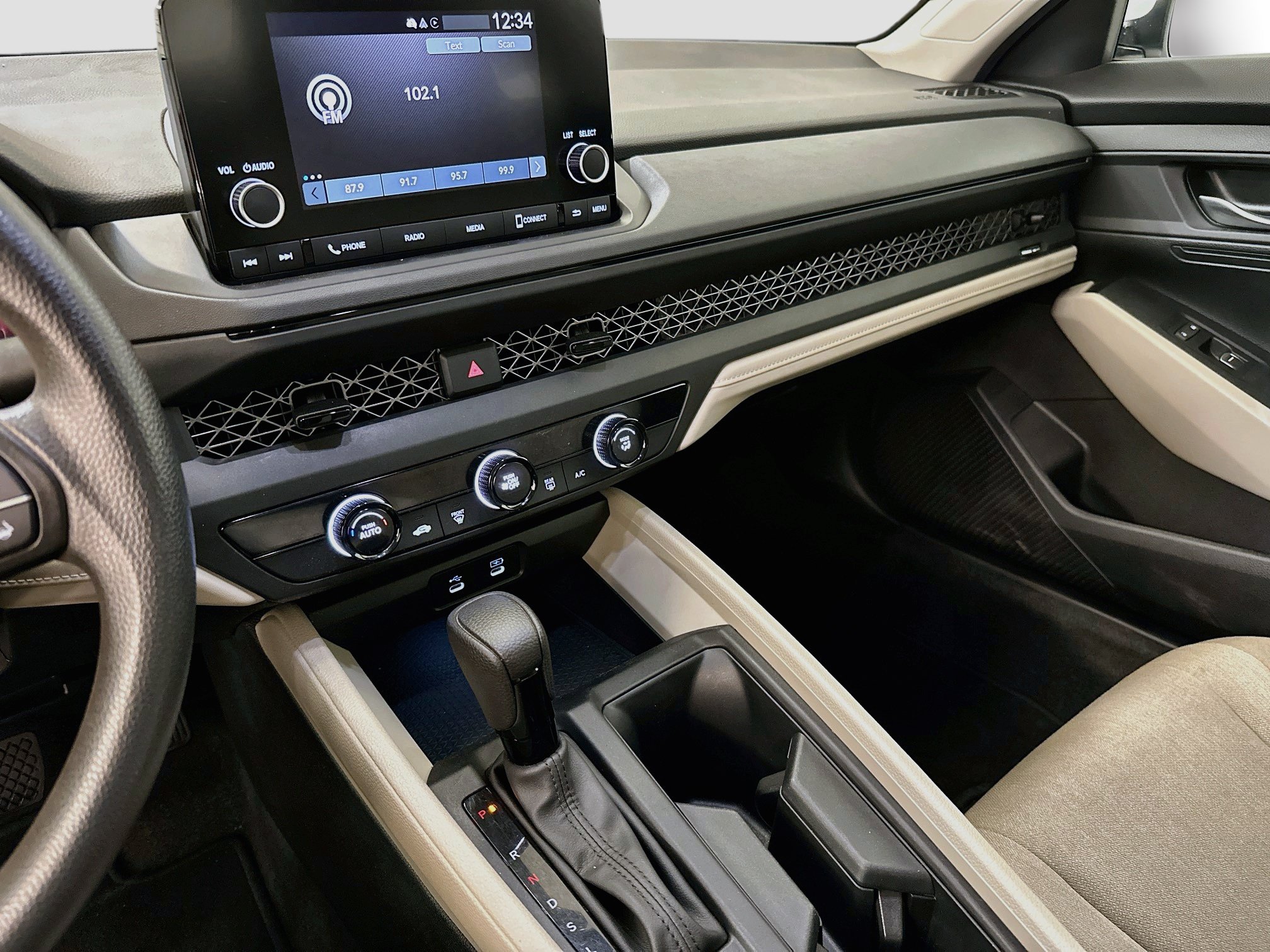 Used 2025 Honda Accord LX image 24