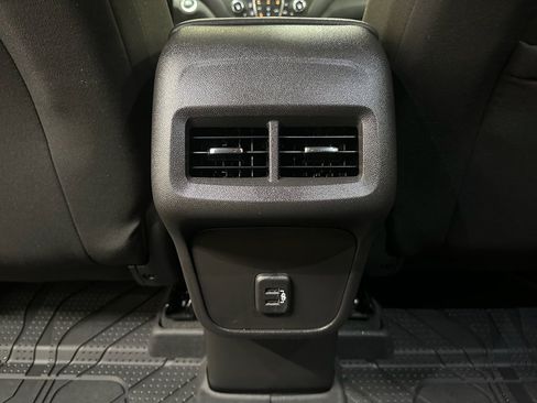 Certified 2024 Chevrolet Equinox LT w/ LPO, Floor Liner Package image 31