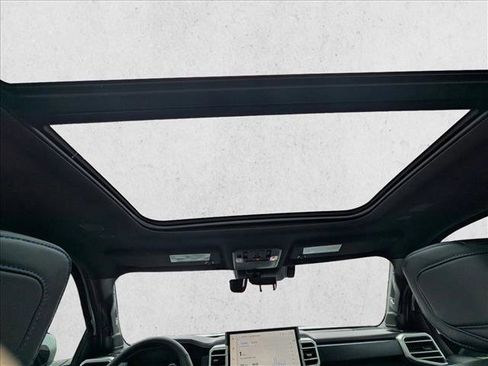 Used 2025 Toyota Sequoia Platinum w/ TRD Off-Road Package image 21