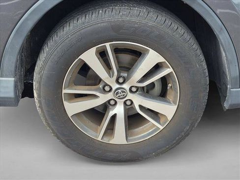 Used 2017 Toyota RAV4 XLE FWD image 16
