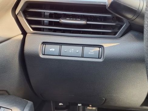 Used 2025 Nissan Altima 2.5 SV image 28