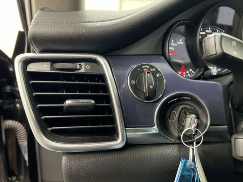 Used 2011 Porsche Panamera 4 image 18