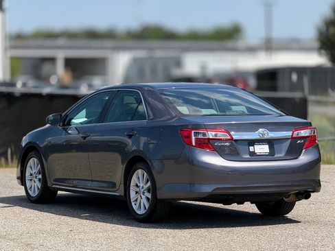 Used 2013 Toyota Camry XLE image 8