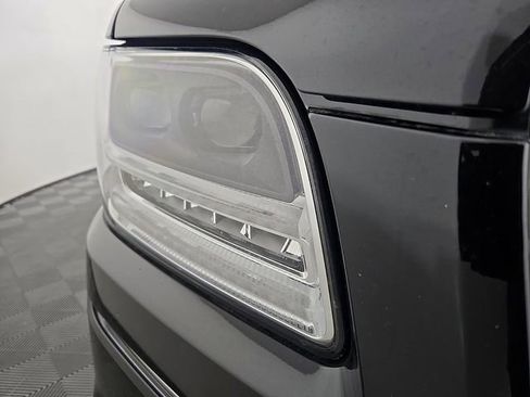 Used 2019 Lincoln Navigator Reserve w/ Cargo Package AWD/4WD image 10