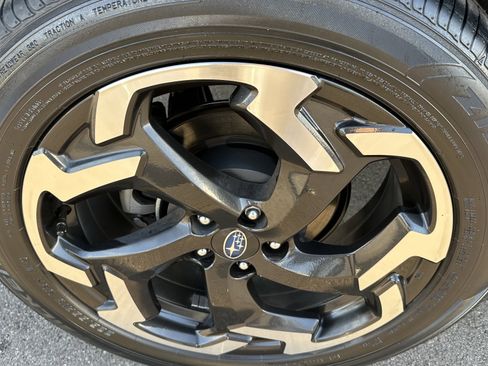 Used 2023 Subaru Crosstrek 2.5i Limited w/ Moonroof Package image 35