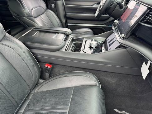 Certified 2025 Jeep Grand Wagoneer Series II Obsidian w/ Quick Order Packagew 28T image 14