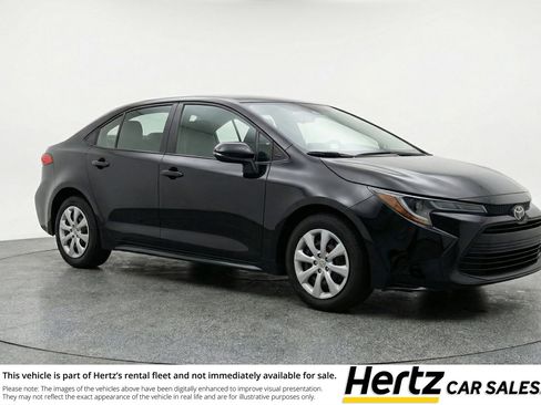 Used 2025 Toyota Corolla LE image 1