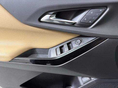 Used 2025 Chevrolet Equinox ACTIV w/ Convenience Package III image 14