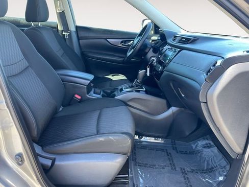 Used 2018 Nissan Rogue S image 27