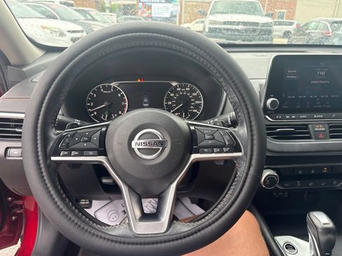 Used 2019 Nissan Altima 2.5 SR FWD image 27