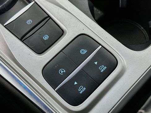 Used 2023 Ford Explorer XLT w/ Equipment Group 202A RWD image 26