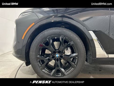 Used 2023 BMW X7 xDrive40i w/ Premium Package image 10