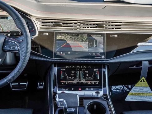 New 2026 Audi SQ8 Prestige image 13