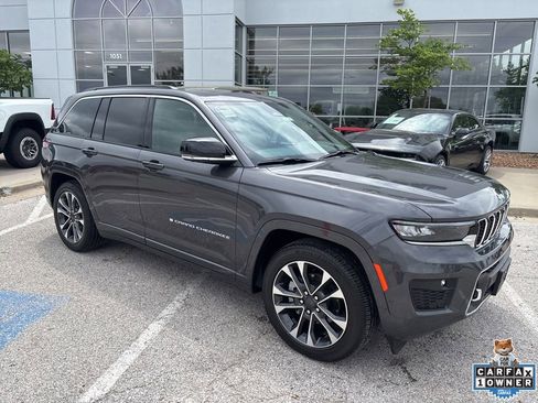 Used 2025 Jeep Grand Cherokee Overland w/ Adv Protech Group III AWD/4WD image 36
