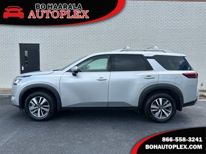 Used 2024 Nissan Pathfinder SL