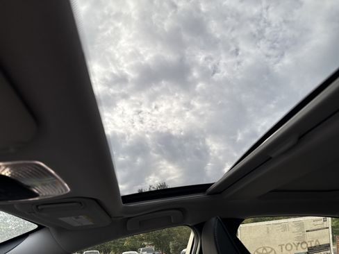 New 2026 Toyota Prius XLE image 21