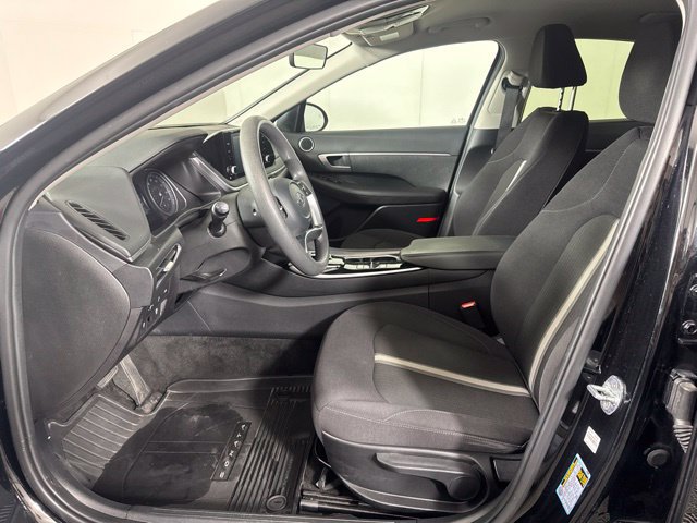 Used 2023 Hyundai Sonata SE w/ Preferred Accessory Package FWD image 11