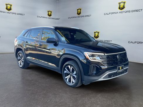 Used 2024 Volkswagen Atlas Cross Sport SE image 7