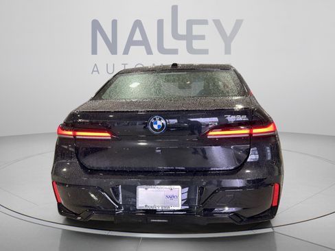 Used 2026 BMW 750e xDrive w/ Executive Package AWD/4WD image 4