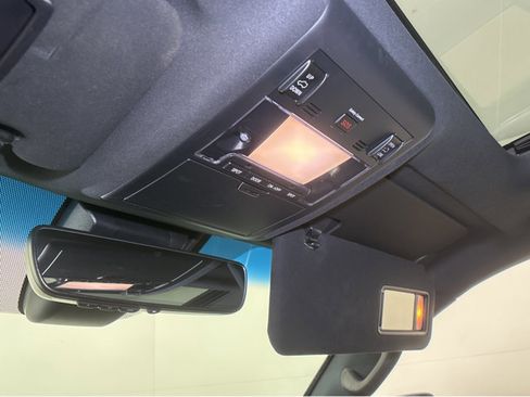 Used 2020 Toyota Land Cruiser Heritage Edition image 40