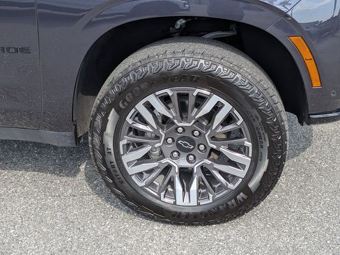 Certified 2025 Chevrolet Tahoe Z71 AWD/4WD image 10