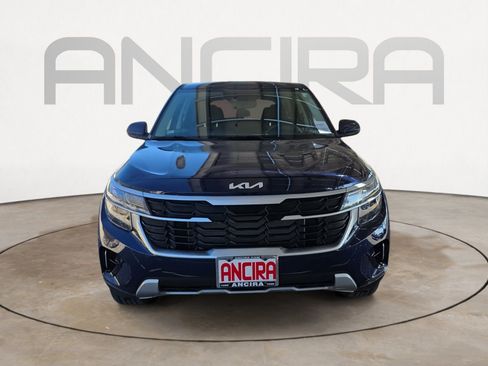 Certified 2025 Kia Seltos LX image 3