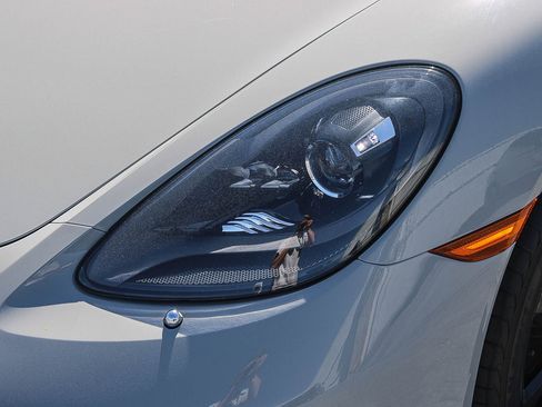 Used 2025 Porsche 718 Boxster image 5