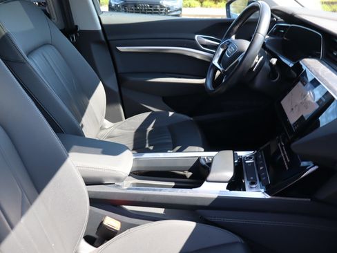 Used 2021 Audi e-tron Premium w/ Convenience Plus Package image 13