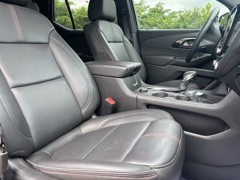 Used 2023 Chevrolet Traverse RS FWD image 27