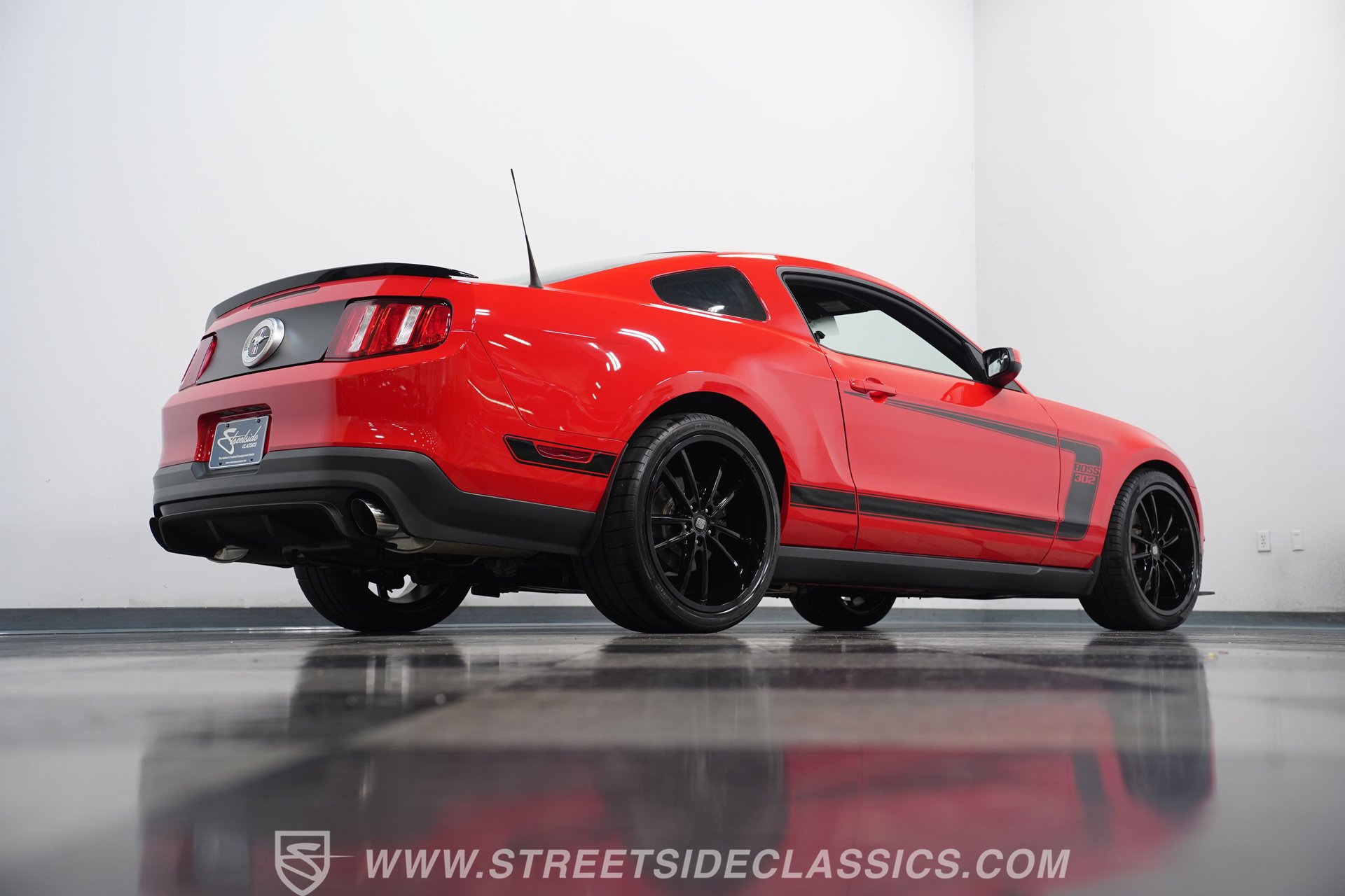 Used 2012 Ford Mustang Boss 302 w/ Boss 302 Accessory Pkg RWD image 25