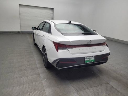 Used 2025 Hyundai Elantra SEL FWD image 5