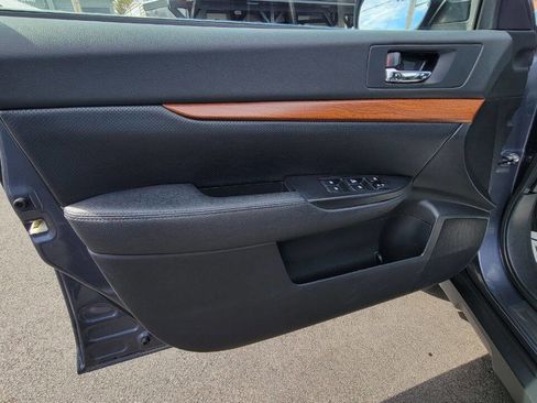 Used 2014 Subaru Outback 2.5i Limited AWD/4WD image 12